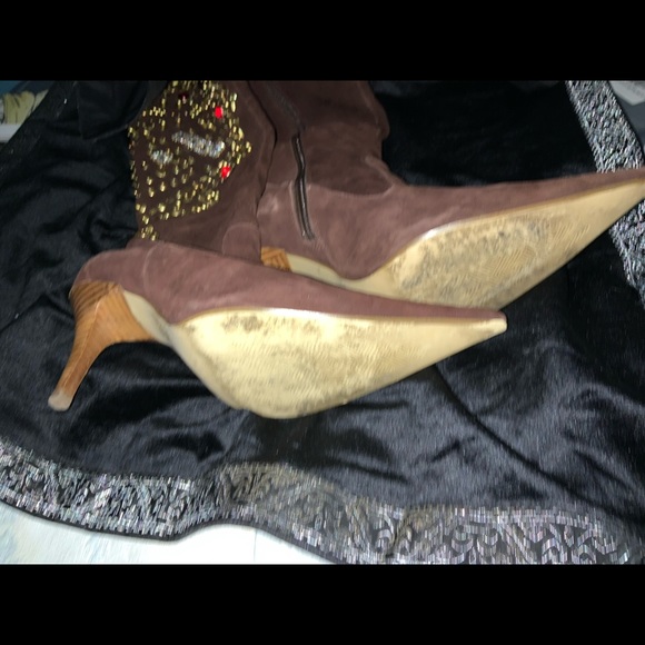 Brown Suede Crystal encrusted Colin Stuart boots - Picture 3 of 3